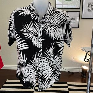 Guess Mens Médium Palm Shirt